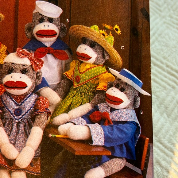 Simplicity 9073 Crafts Sock Monkeys and Clothes Pattern Uncut 1999 - Picture 3 of 9